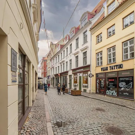Tirgonu Square Riga