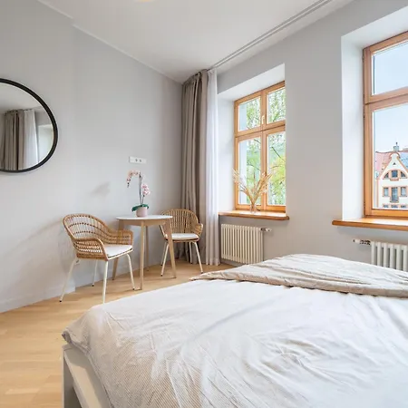 Tirgonu Square Апартаменты